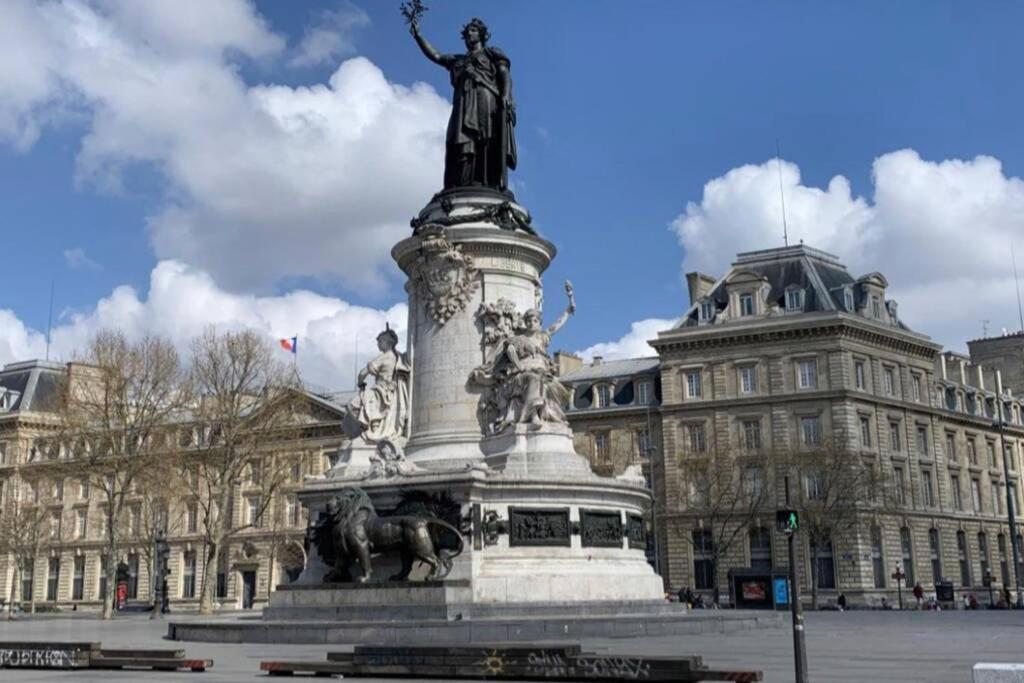 Suite Luxury République París Exterior foto